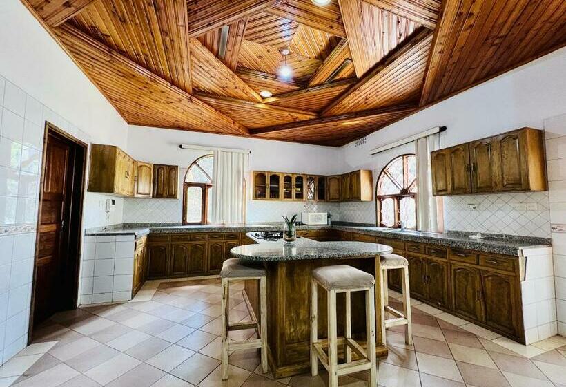 Номер Deluxe, Mahali Muzuri, Arusha