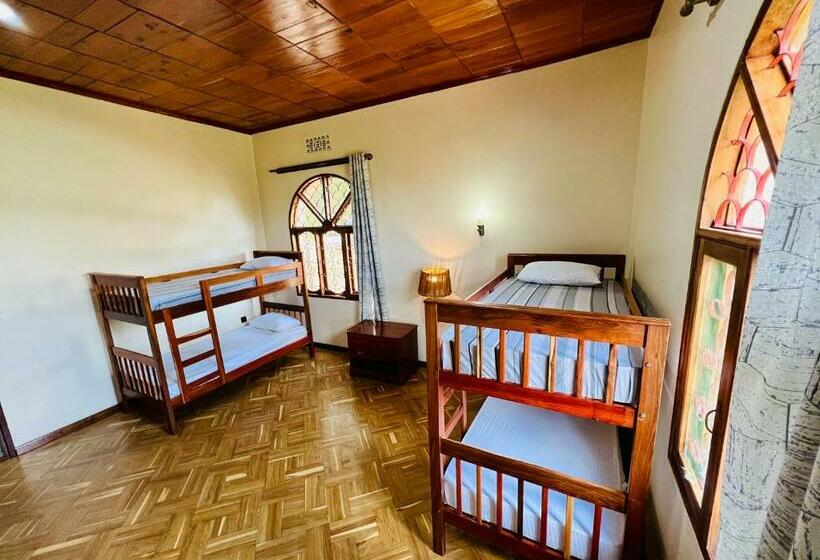 غرفة كومفورت ثلاثية, Mahali Muzuri, Arusha