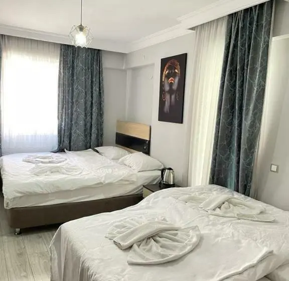اتاق استاندارد چهار تخته, Ece Han Butik Otel