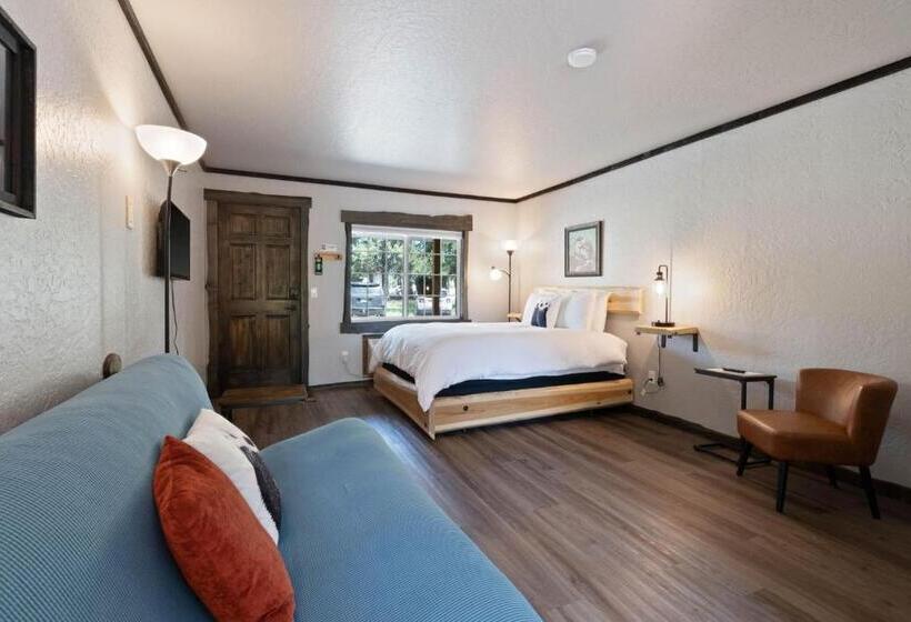 Номер Стандарт, Lake Village Lodge