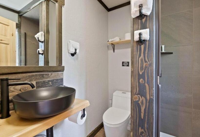 غرفة قياسية, Lake Village Lodge