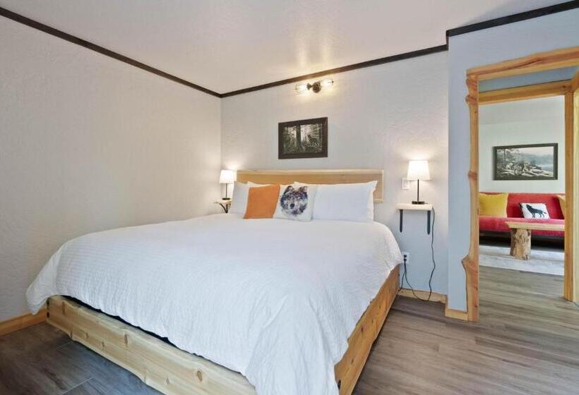 سوئیت با بالکن, Lake Village Lodge