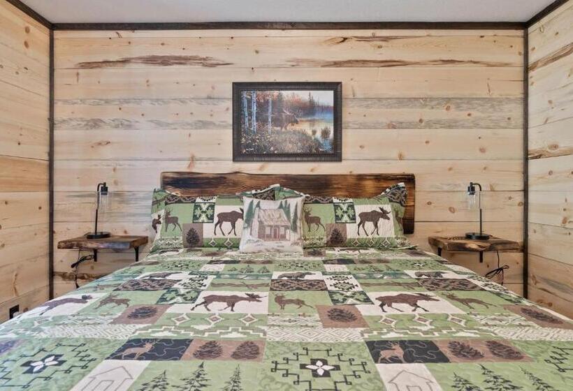 Family Suite, Lake Village Lodge