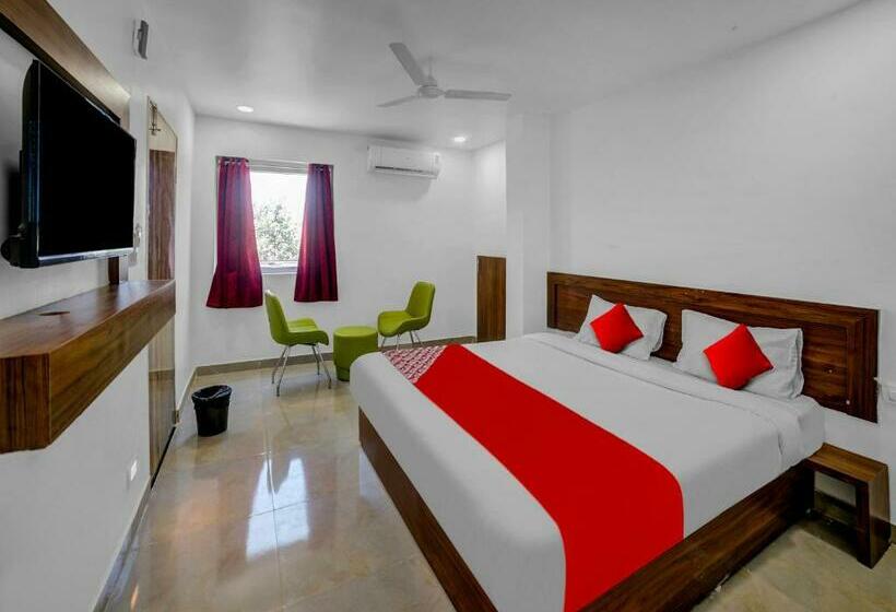 トリプルクラシックルーム, Oyo Flagship 81293  As Residency