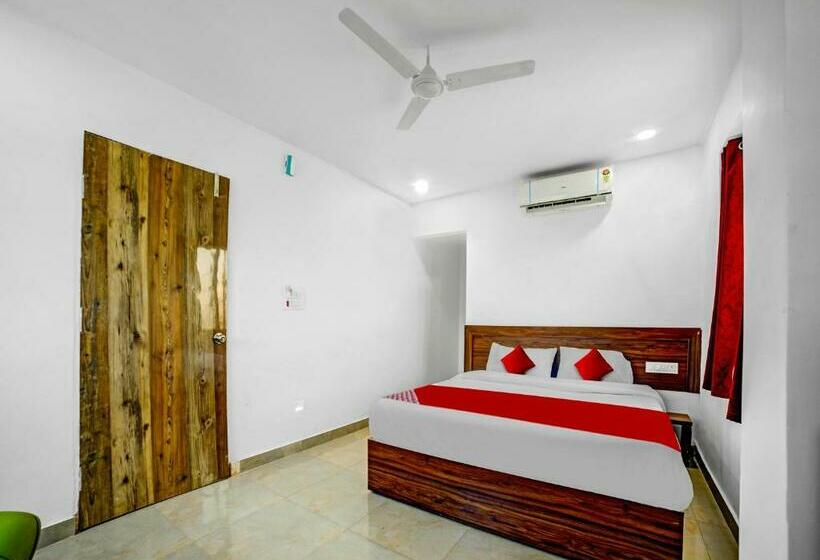 トリプルクラシックルーム, Oyo Flagship 81293  As Residency