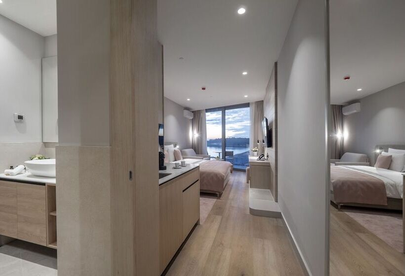 اتاق سوپریور, Sea Star Budva