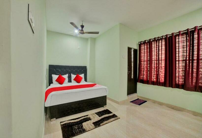 اتاق کلاسیک سه تخته, Spot On Sri Datta Grand Inn