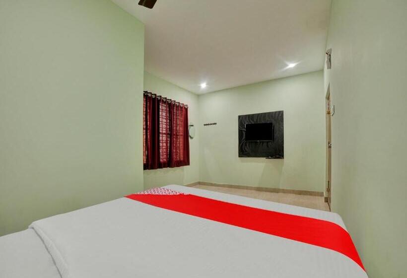 三人经典房间, Spot On Sri Datta Grand Inn