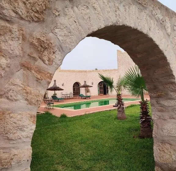 اتاق استاندارد با چشم‌انداز استخر, Riad Bini Ddik