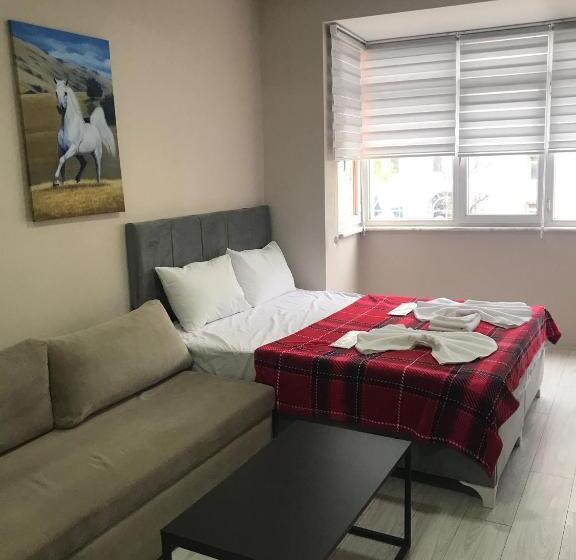 سوئیت با تخت بزرگ, Ava Sui̇te