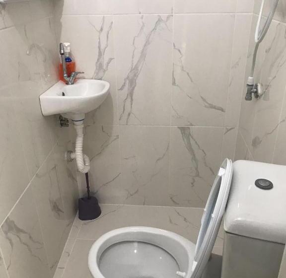 سوئیت با تخت بزرگ, Ava Sui̇te