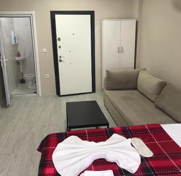 سوئیت با تخت بزرگ, Ava Sui̇te