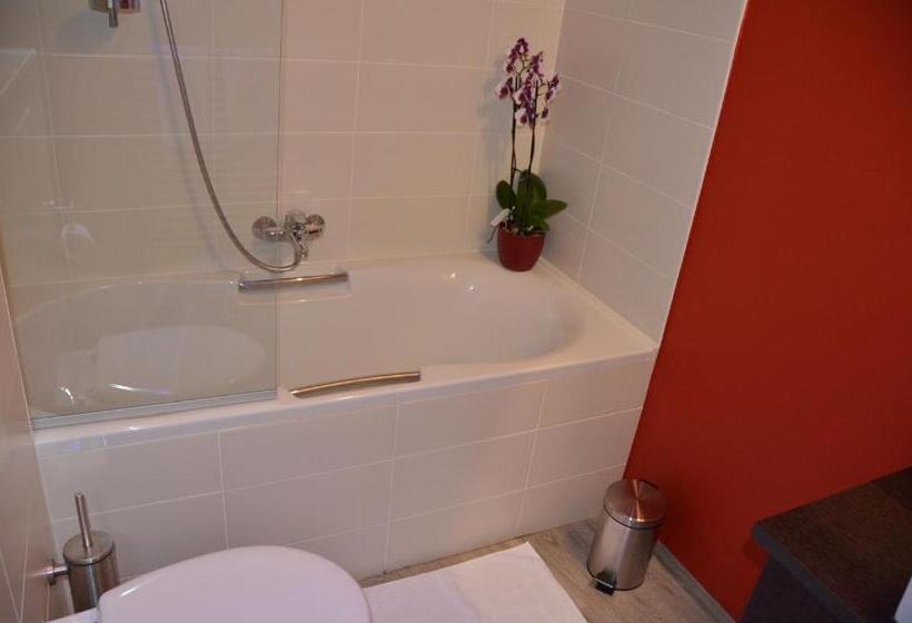 اتاق خانوادگی, Logies Bocadillo