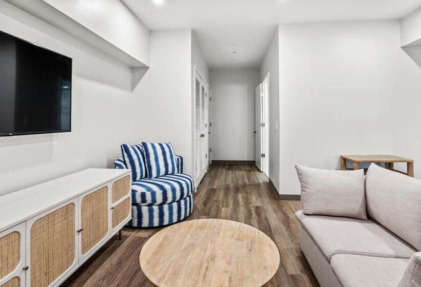 דירת שני חדרים, Seaport Suites