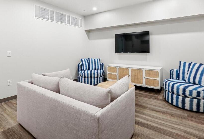 דירת שני חדרים, Seaport Suites