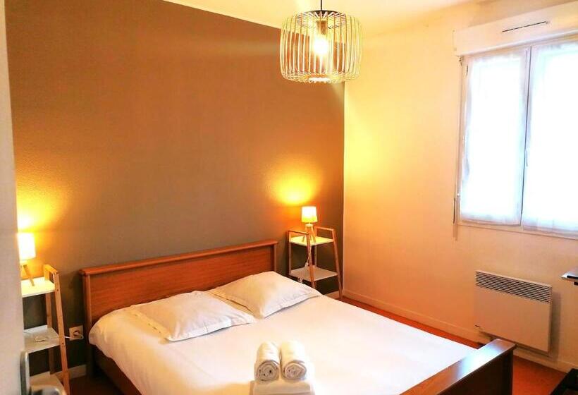 וילה בת 2 חדרי שינה, Hôtel Restaurant Platanes   Kb Hotel Group