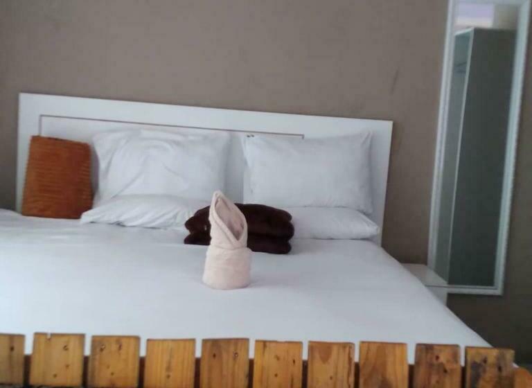 اتاق استاندارد اینتریور, Kadavu Accommodations