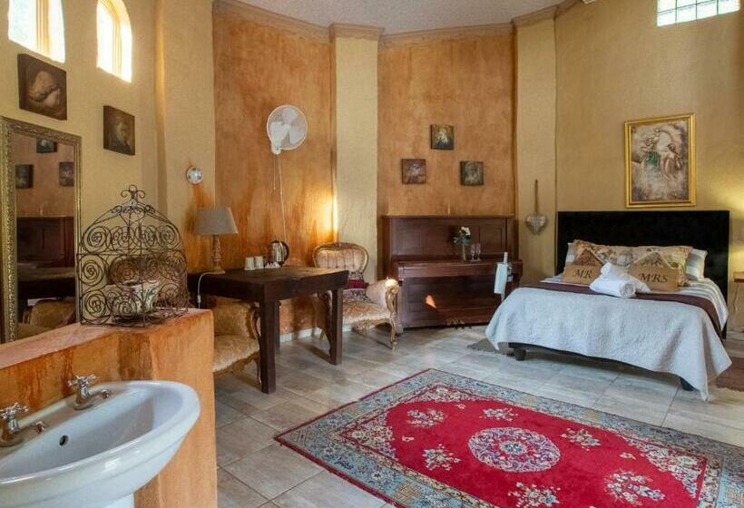 Номер Комфорт, Equeen Inn At Castle Da Angelo