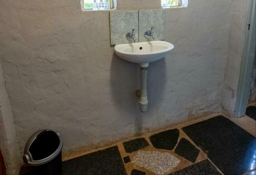 חדר אקונומי, Equeen Inn At Castle Da Angelo