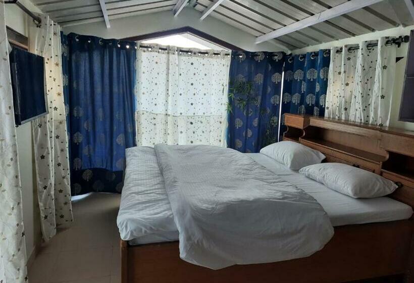 스탠다드 테라스 룸, Om Niwas Homestay