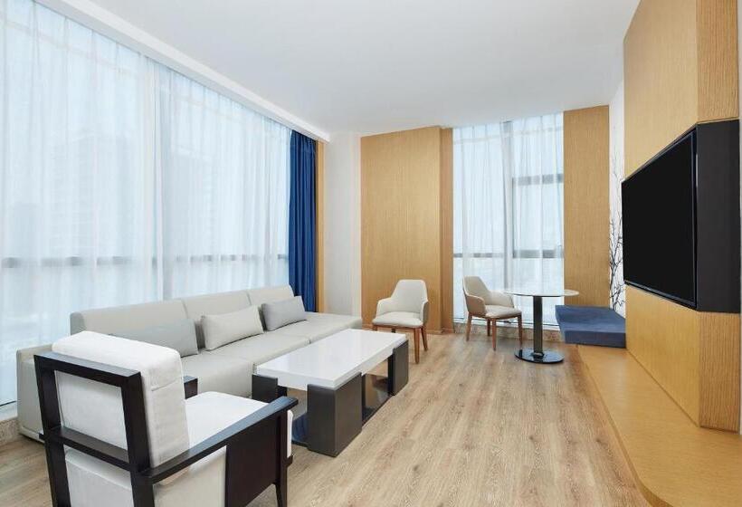 Люкс Вид на Город, Fairfield By Marriott Zibo