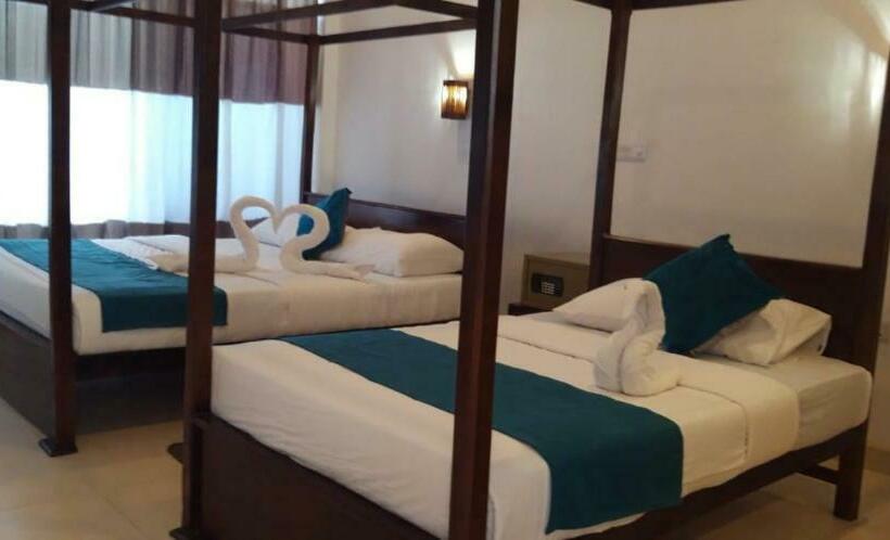 Трехместный Номер Deluxe, Lavish Resort By Indigo