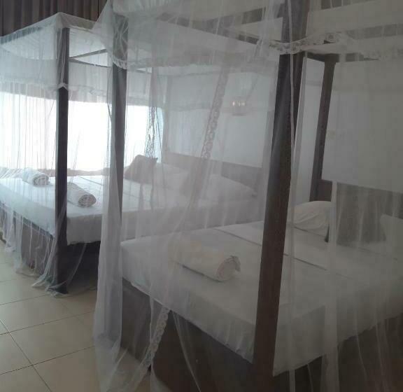 غرفة ديلوكس ثلاثية, Lavish Resort By Indigo