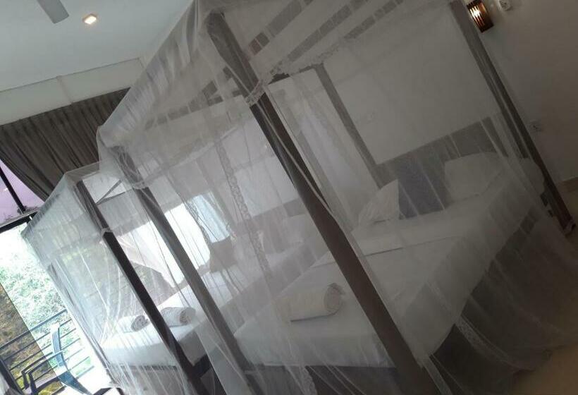 غرفة ديلوكس عائلية, Lavish Resort By Indigo