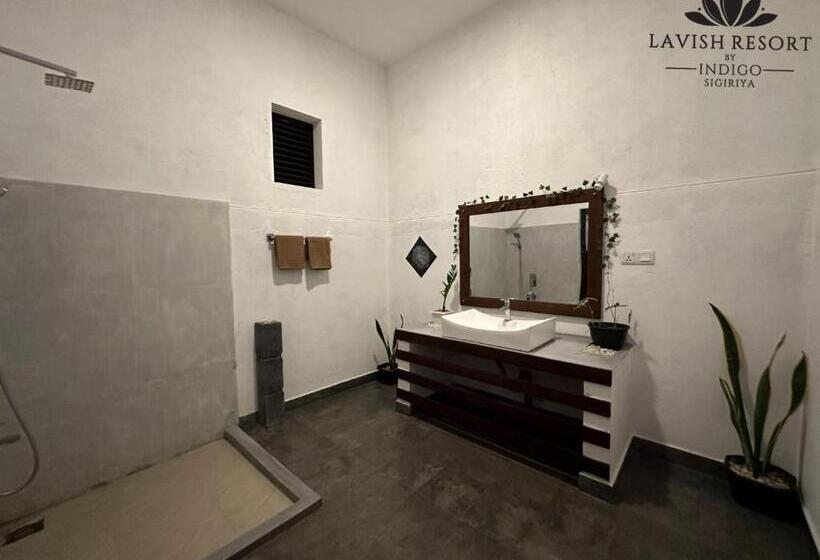 غرفة ديلوكس عائلية, Lavish Resort By Indigo