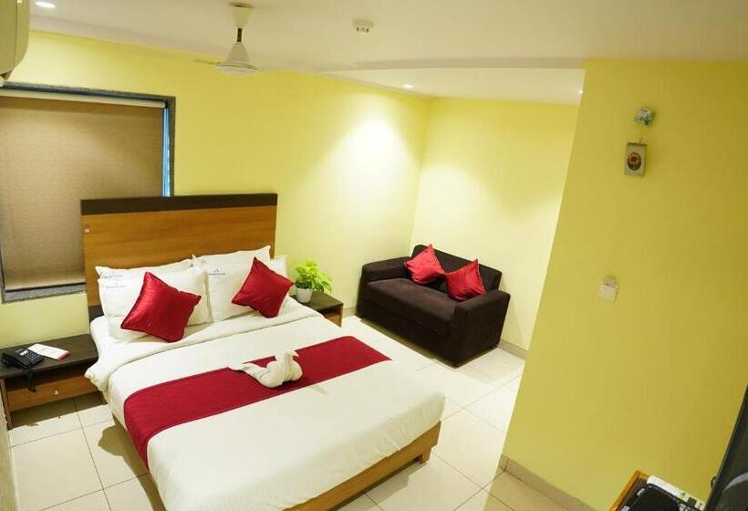 Номер Deluxe, Sri Brundavan Grand Inn