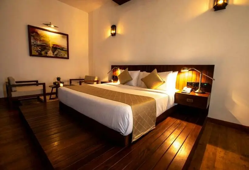 Suite with Pool, The Rockwall Boutique