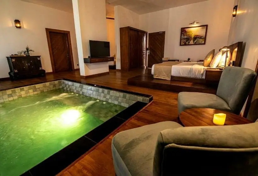 Suite with Pool, The Rockwall Boutique
