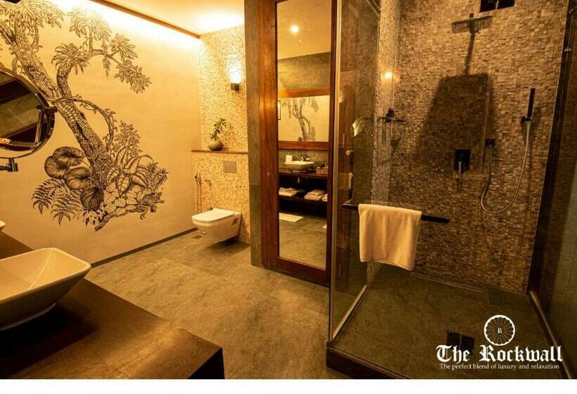 수피리어 트리플 룸, The Rockwall Boutique