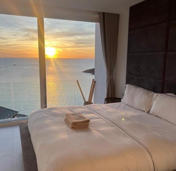 جناح مطلّ علي البحر, The Beach Residence