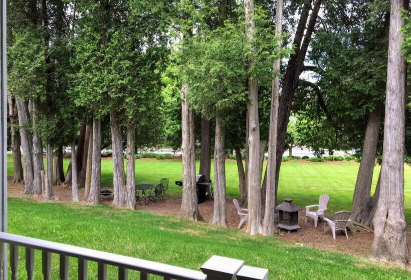 إستوديو ديلوكس, Victorian Inn Elkhart Lake