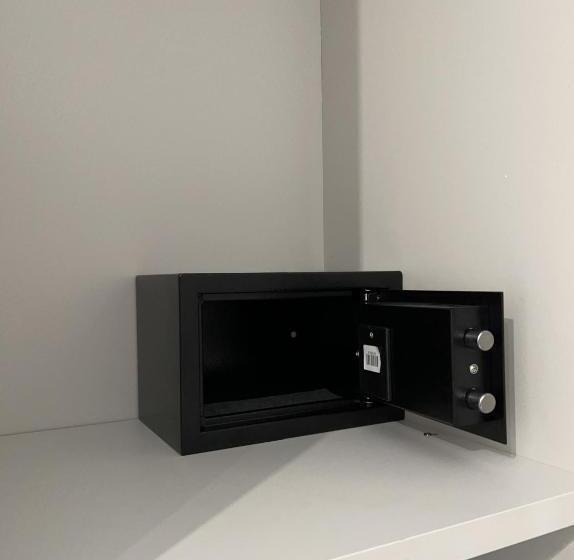 デラックスルーム, La Sella Dei Nebrodi