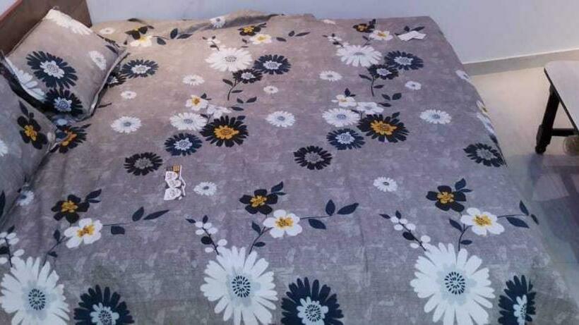 トリプルクラシックルーム, Oyo 81212  Royal Residency