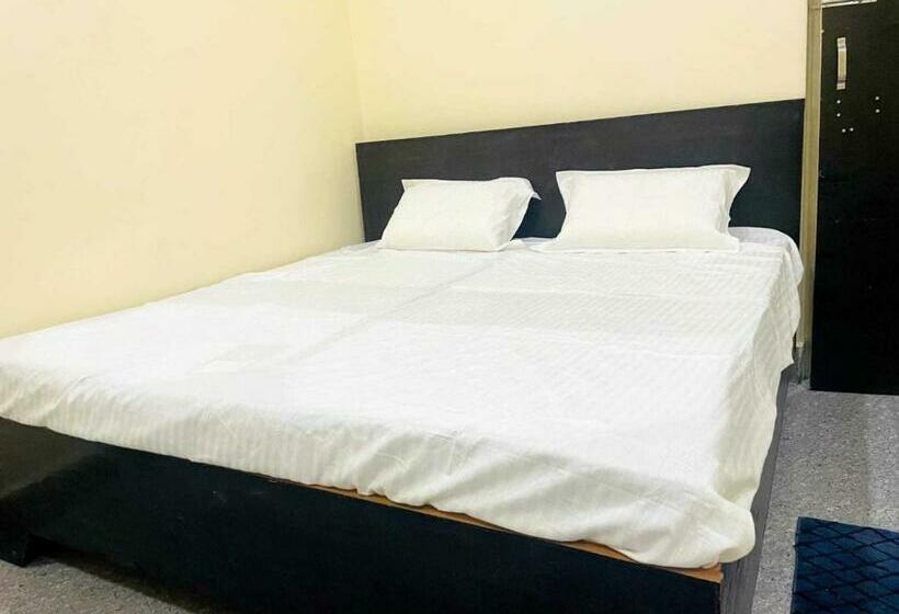 トリプルクラシックルーム, Oyo 81212  Royal Residency