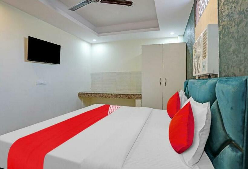 Chambre Triple Classique, O Jai Shree