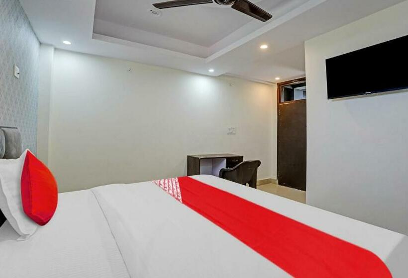 Chambre Triple Classique, O Jai Shree