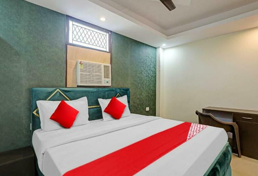 Chambre Triple Classique, O Jai Shree