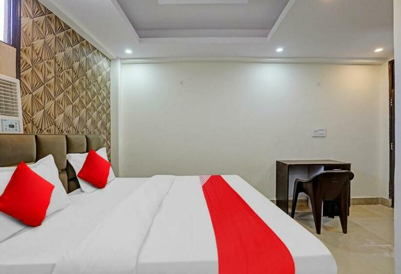 Chambre Triple Classique, O Jai Shree