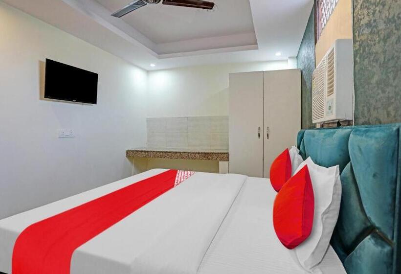 Chambre Triple Classique, O Jai Shree