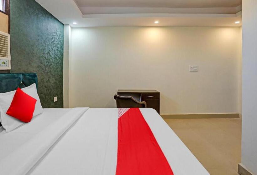 Chambre Triple Classique, O Jai Shree