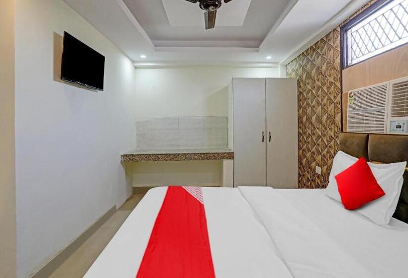 Chambre Triple Classique, O Jai Shree