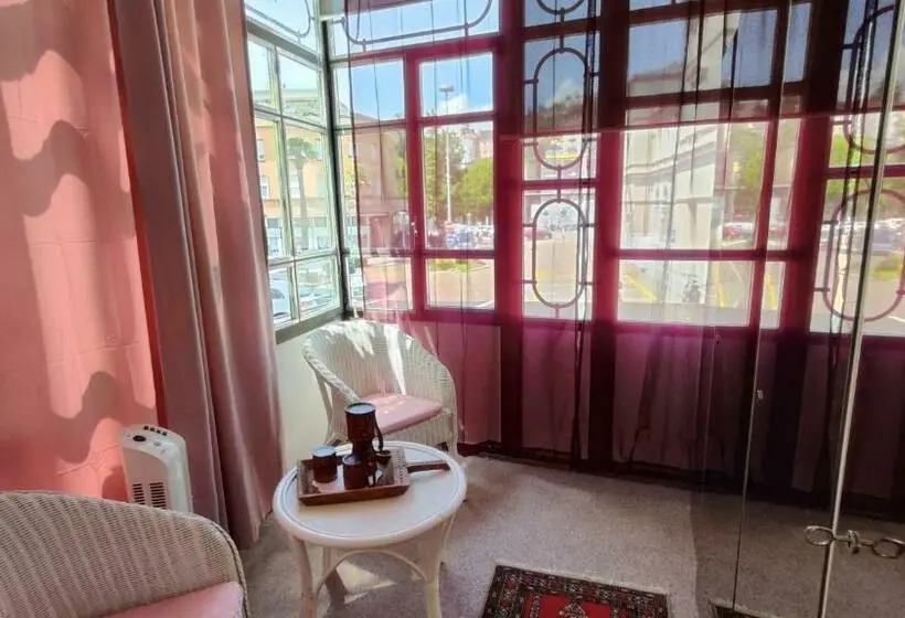 Habitació Estàndard Interior, Scaletta