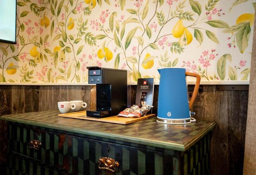 Familjerum, The Wishful Thinker