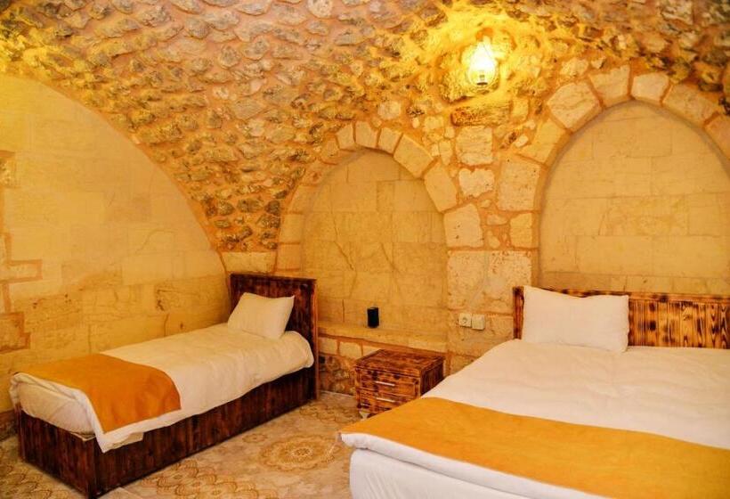 اتاق کلاس بیزنس, Karagül