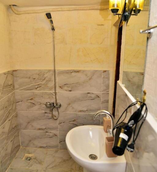 اتاق استاندارد با تخت بزرگ, Karagül