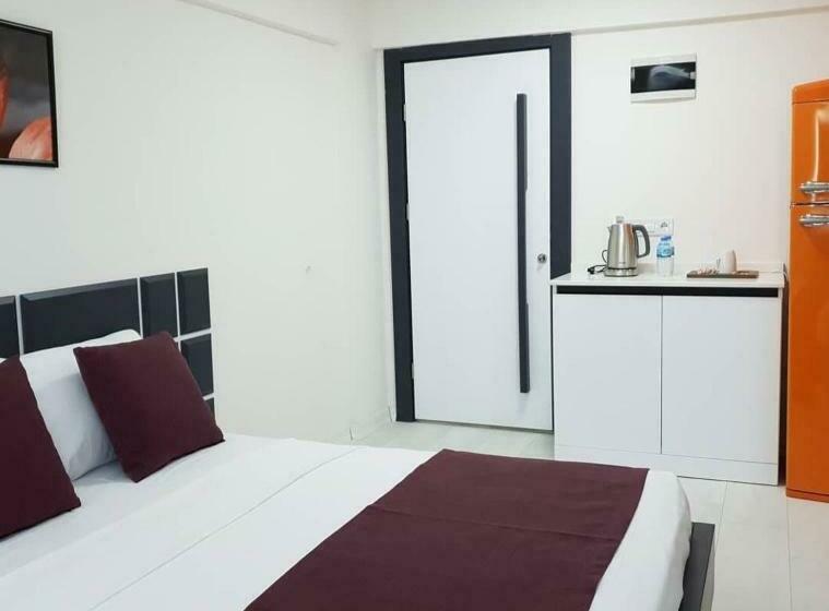 غرفة قياسية مزوَّدة بشُرفة, Wb Weekend Otel